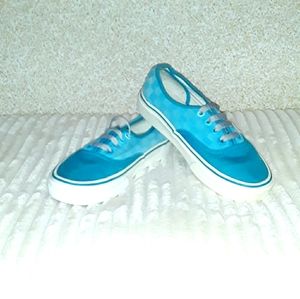 Blue and white checkered Van's sz 5.5